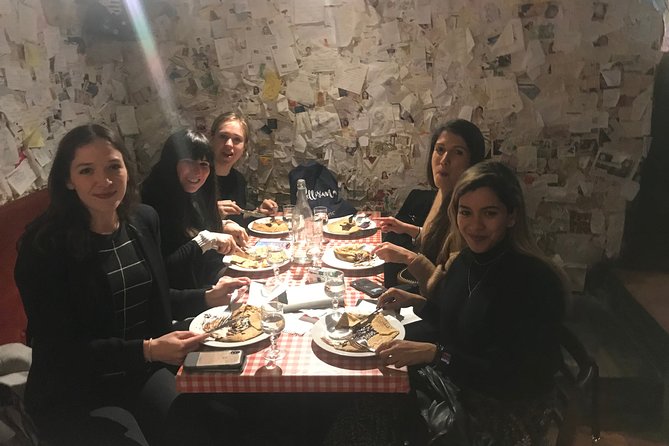 Paris Montmartre Food Tour - A Full French Meal by Do Eat Better - Rue Gabrielle Sweet Stop: Meringue-Inspired Round Cakes