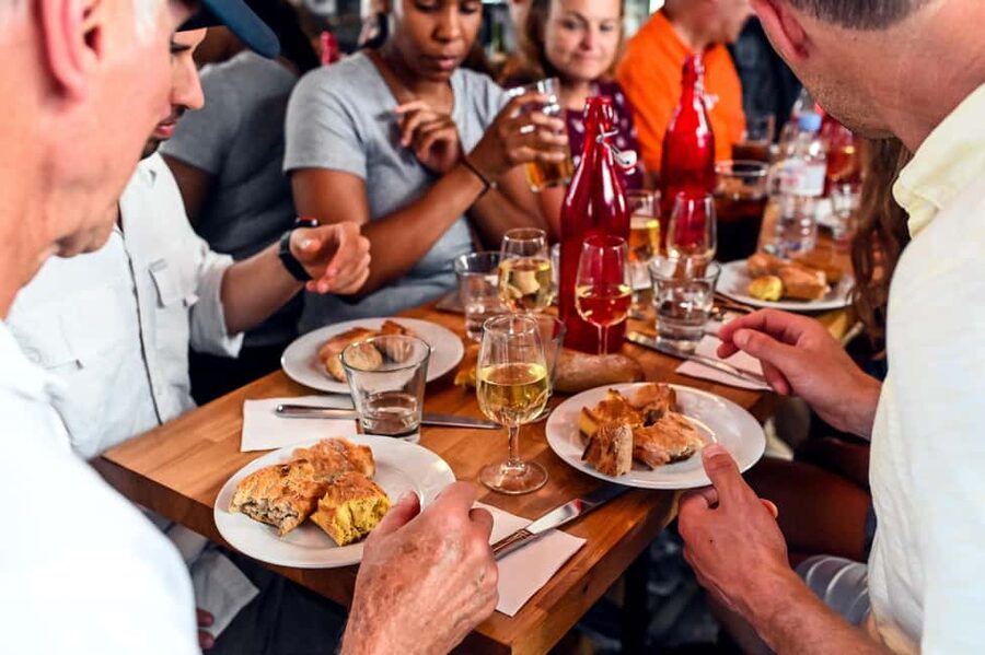 Paris: Notre Dame & Latin Quarter Food Tour with 8+ Tastings - Lunch time: the 65-minute break that stops you from overeating later