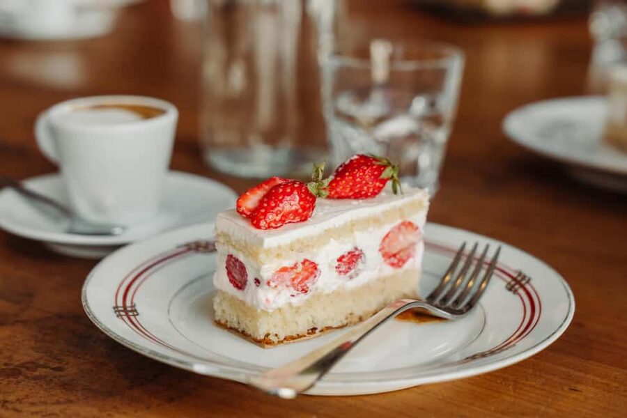 Paris: Pastries and Chocolate Walking Food Tour - Starting at 34 Rue du Faubourg Montmartre: The Sweet-First Plan