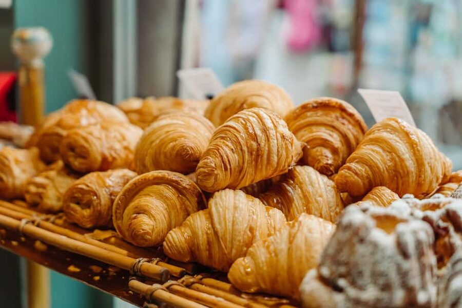 Paris: Pastries and Chocolate Walking Food Tour - Tea Salon Time: Mont Blanc or Fraisier in a Historic Corner
