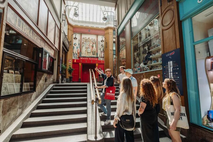 Paris: Pastries and Chocolate Walking Food Tour - How the 150 Minutes and Max-10 Group Size Affect Your Experience
