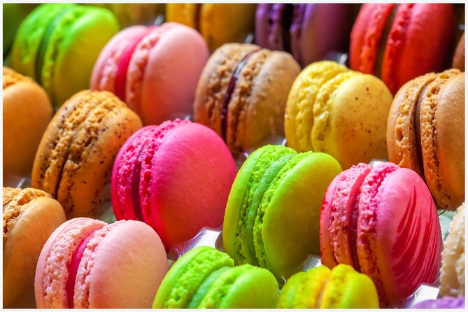 Parisian Bohemian Walking Food Tour with Gourmet Tastings - Stop 5: Square Suzanne Buisson for an Apéro Picnic Break