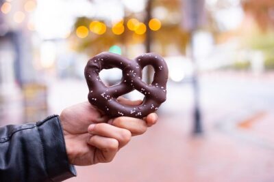 Philadelphia Historic Centre Food Tour with 5 Authentic Tastings - What you eat: 5 tastings, from Philly classics to Malaysian roti