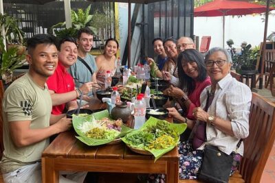 Phnom Penh Authentic Evening Food Tour 100% By Local - The small-group format: how the night stays fun instead of chaotic