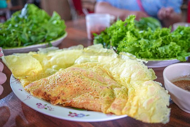 Phnom Penh Morning Market & Food Tour by Tuktuk - Includes All Food & Drinks! - Coffee & Noodles: the breakfast spot that locals return to
