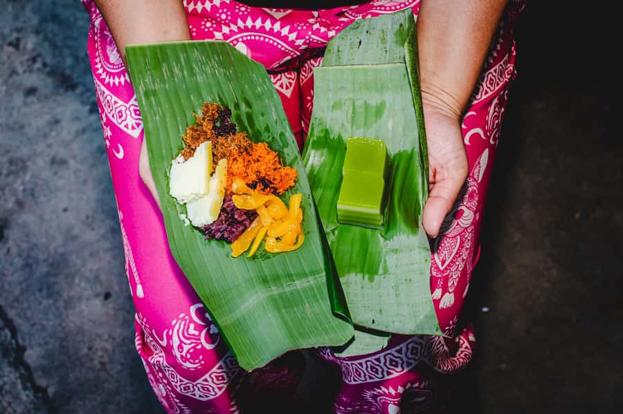 Phuket: Baba Tastes Food Tour with 15+ Tastings - Small group size of 8: how it changes the pace