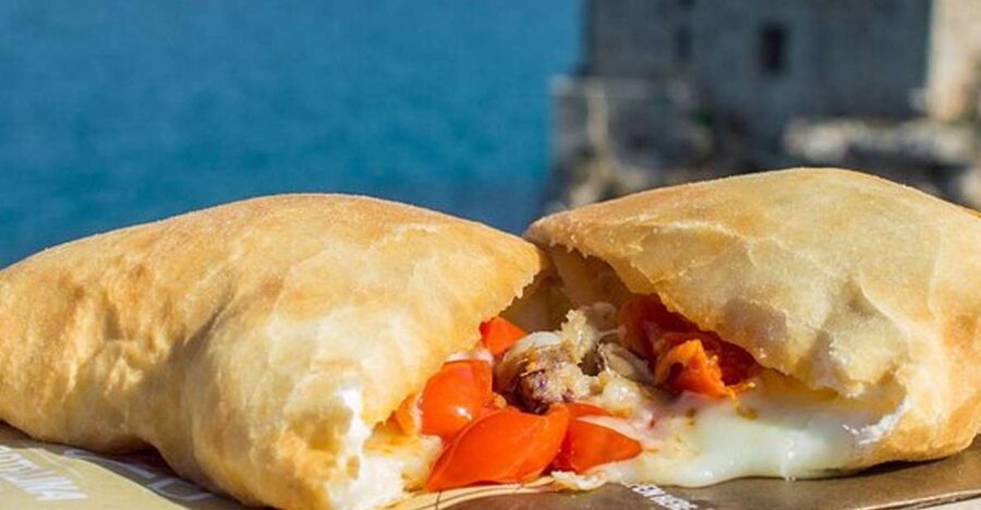 Polignano a Mare: Street Food Tour with Tastings and Wine - Start at Pugliamare: How to Find the Tour and Get Oriented