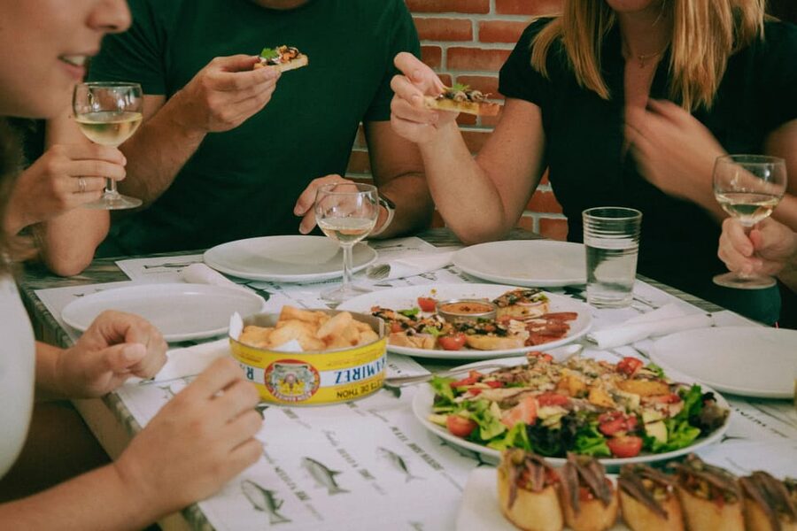 Portimão: Guided Local Food Tour - First Step: Finding Your Guide Near the Orange ATM