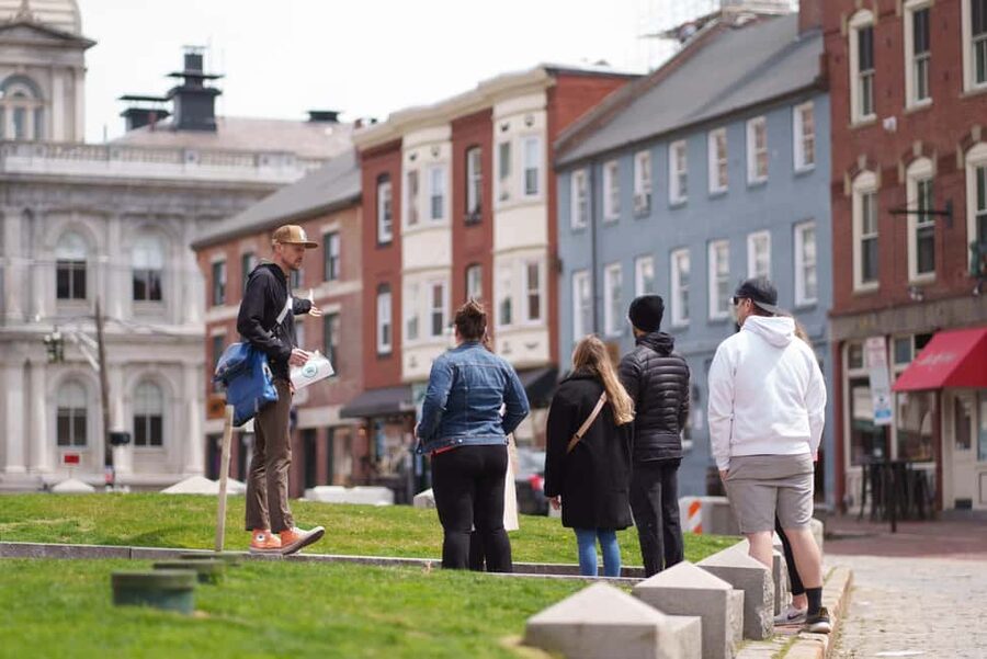 Portland: Walking Food Tour – Warm Donuts & History - Six Donuts, Three Styles, One Tight 2-Hour Plan