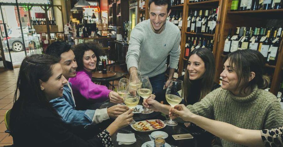 Porto: Evening Local Food Crawl with Drink Pairings - Key reasons this Porto crawl feels worth it