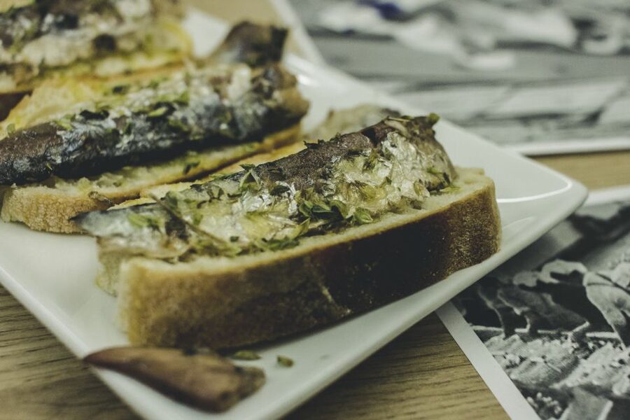Porto: Evening Local Food Crawl with Drink Pairings - Porto After Dark: What You’re Genuinely Buying With $81