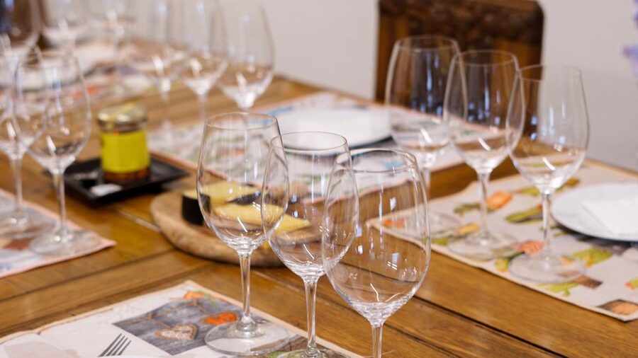 Porto: Evening Local Food Crawl with Drink Pairings - What You’ll Taste: 10–12 Petiscos Plus Cheese, Cod, and Sausages