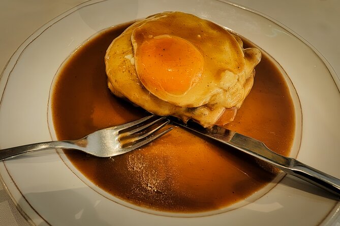 Porto Food Tour: 10 tastings at 5 restaurants & eateries - Miradouro da Vitória for Views, Then Pastel de Nata Warm and Classic