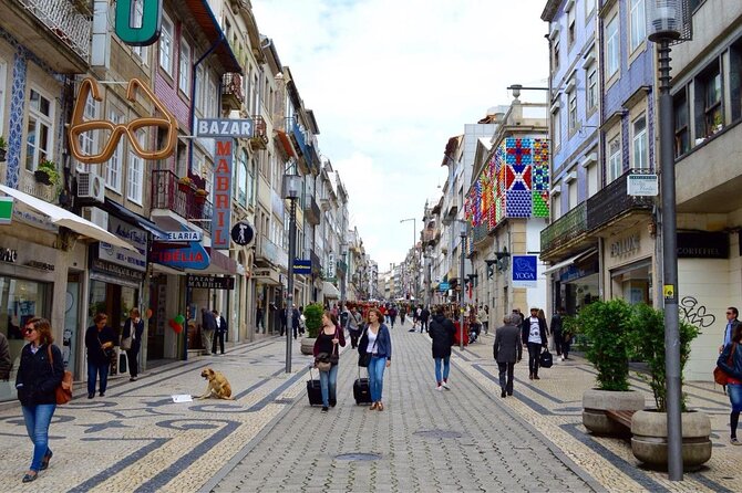 Porto Food & Wine Tasting Tour with Lunch or Dinner Option - How the tour feels: part food, part neighborhood education