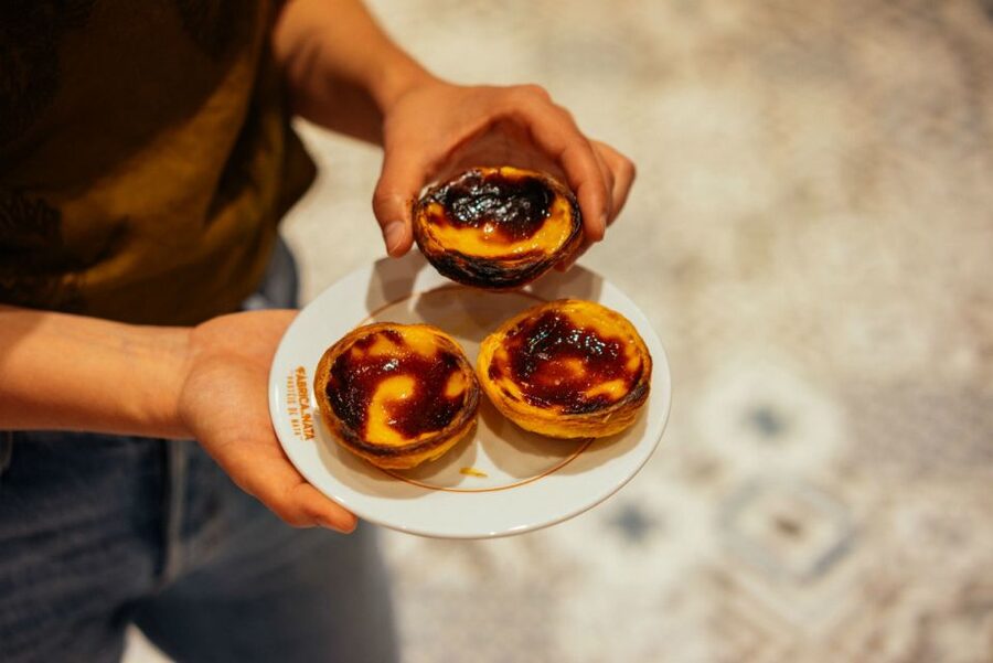 Porto: Private Food Tour – 10 Tastings with Locals - Starting at Jeronymo Trindade: a private 3-hour Porto walk