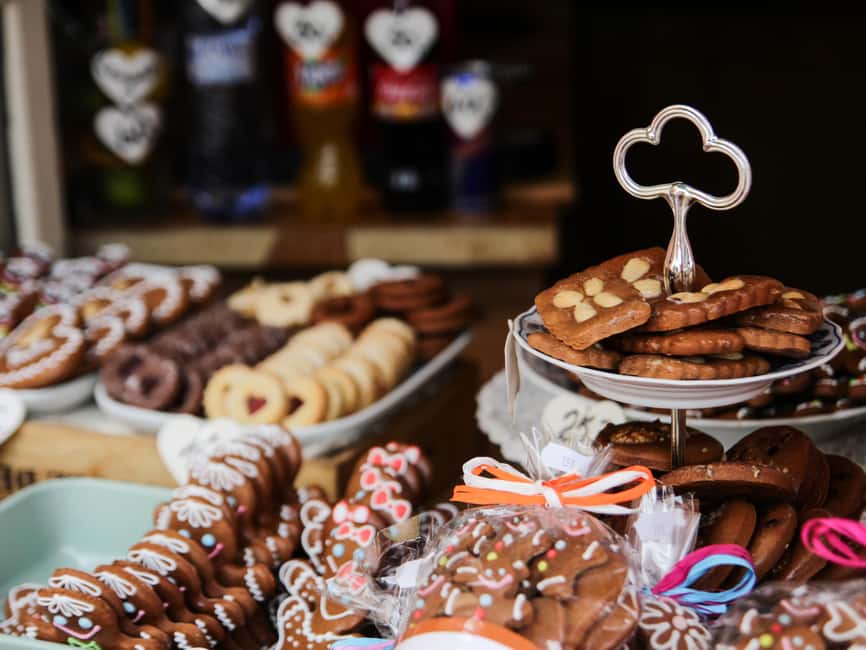 Prague: Food Tour with 10 Tastings of Classic Czech Dishes - What the Walking Portion Means for You