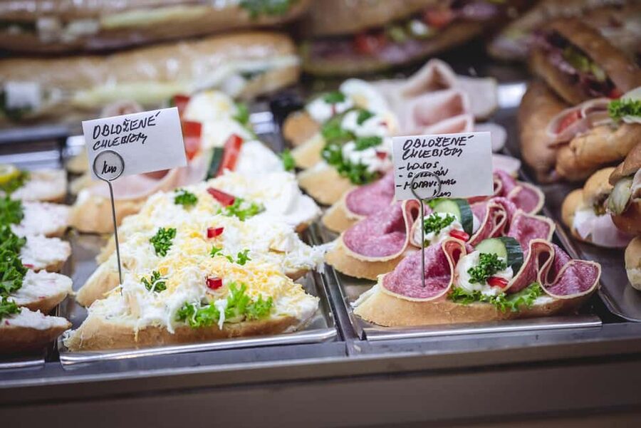Prague: Food Tour with 10 Tastings of Classic Czech Dishes - Starting at Morový Sloup: The Orange Umbrella Trick