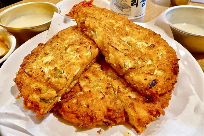 Private Downtown Seoul Food & Market Tour with 8+ Tastings - Timing, walking, and the Insadong finish near Anguk Station