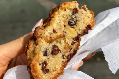 Private Food Tour in the Upper East Side | Tasty Tours NYC - Stop 1: H&H Bagels on 2nd Ave for that cream-cheese classic