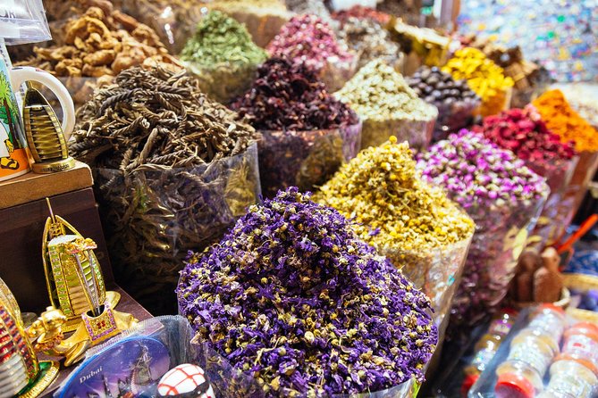 PRIVATE Food Tour: The 10 Tastings of Dubai With Locals - How the 10 tastings usually work (and where expectations can bend)