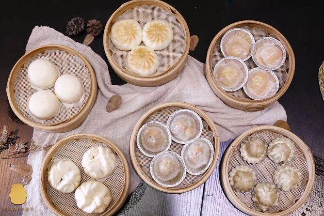 Private Guangzhou Food Tour Michelin Restaurant&Local Food Market - Huacheng Square: Flower City views before the foodie markets