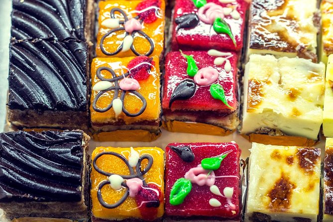 Private: Madrid Historic Centre Food Tour with 10+ Authentic - Chocolatería San Ginés: A Pause in a Passageway Near San Ginés