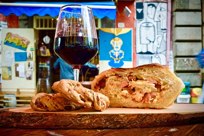 Private Naples Culinary Tour: Pizza, Wine & Local Tastings - Via dei Tribunali and the pizza street effect
