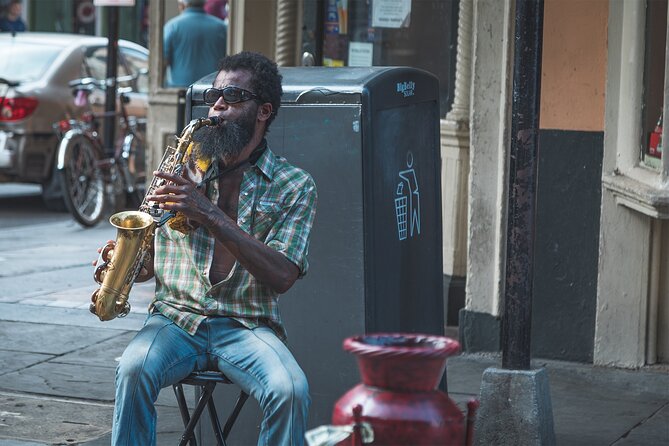 Private New Orleans French Quarter Favorites Food Tour - The Guide Factor: Lyra’s Mix of Smarts and Humor