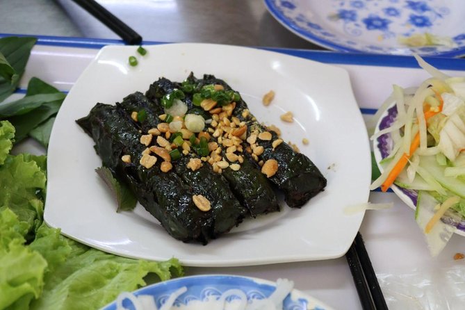 Private Saigon Ultimate Street Food & Motorbike Experience - Ending Sweet: Desserts and a Saigon River Ride