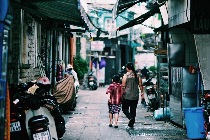 Private Street Food Tour by Motorbike/Car with Local Students - Street Food, But With a Plan (and a Driver)