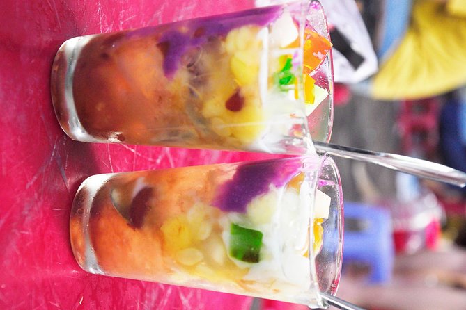Private Street Food Tour by Scooter in Ho Chi Minh City - Stop 2: Nguyen Thien Thuat Apartment Buildings and old Sai Gon texture