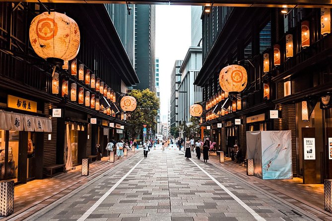 Private Tokyo Food Tour - A Journey Through Time Through Food - Ginza and Yurakucho under the tracks: salaryman noodles and skewers