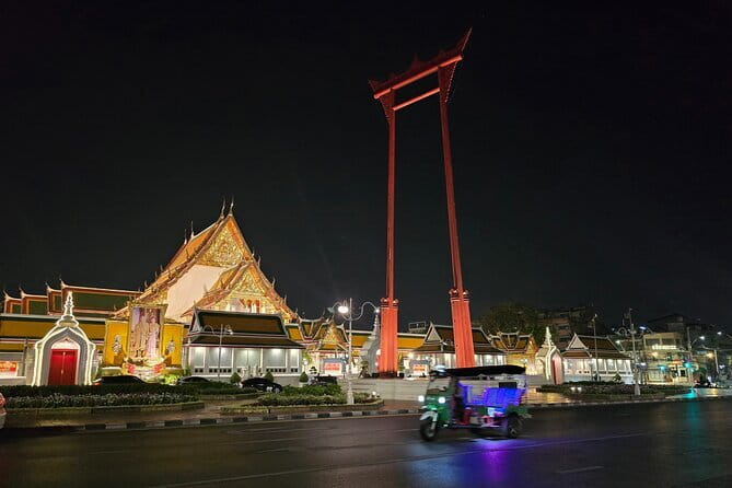 Private Tuktuk Authentic Food Tour (Chinatown-Flower Market) - Banthat Thong Road: your main food street stop
