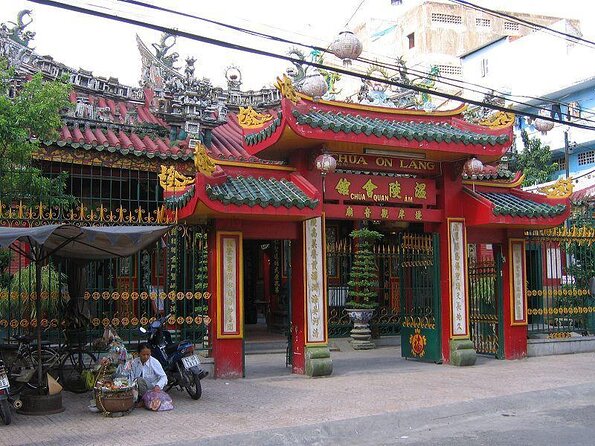 Private Vegan Food Tour in Ho Chi Minh City By Motorbike - Quick Hits Before You Go