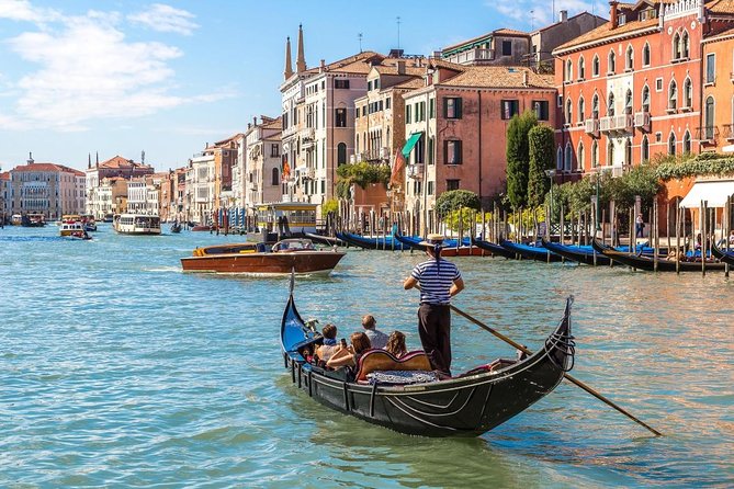 Private Venice Food Tour with Rialto Market Visit - Stop 7: Al Mercà and the Venetian Aperitivo Moment