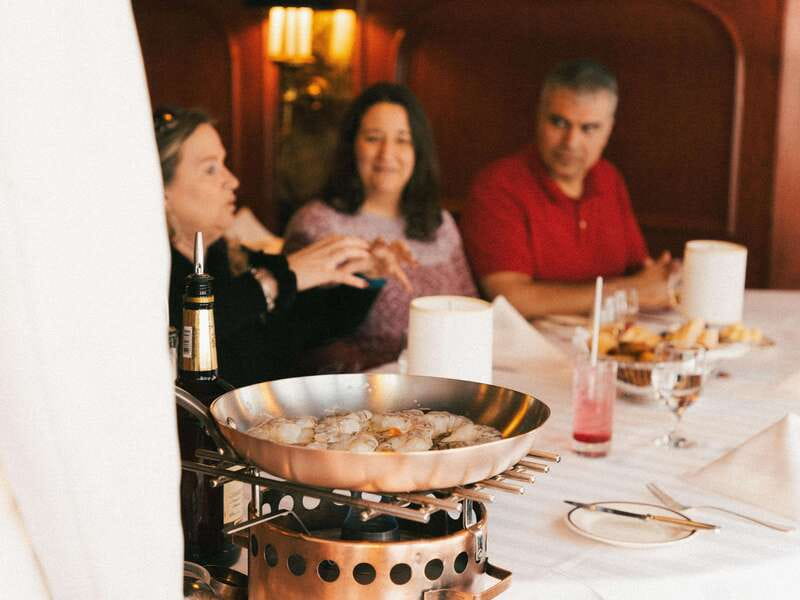 Quebec City: Old Quebec 5-Course Gourmet Food Tour - Guides Who Turn Food Into Quebec Stories