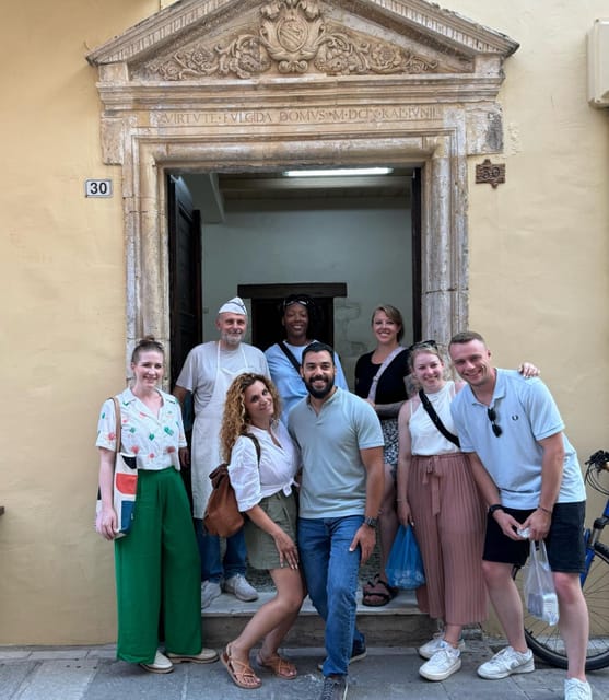 Rethymno Old Town: A Traditional Cretan Food Tour - Starting in the right place: Old Customs House to Venetian Harbour