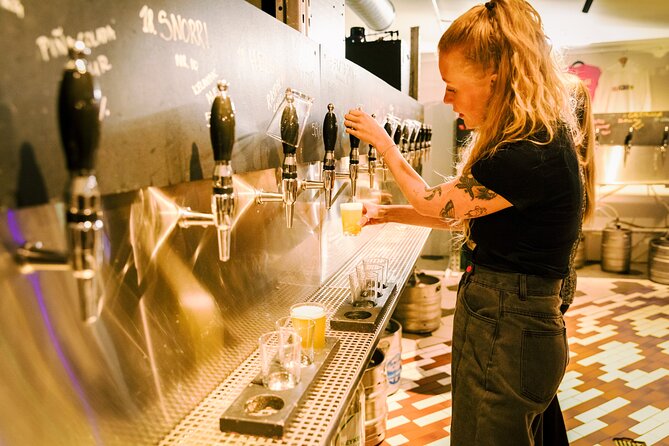 Reykjavík All In One Food Tour - Eat, Drink & Explore with Locals - BakaBaka: Pastries and Coffee or Tea to Reset Your Pace (20 minutes)