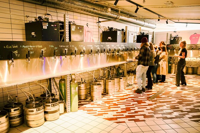 Reykjavík All In One Food Tour - Eat, Drink & Explore with Locals - Jungle Cocktail Bar: Best Cocktails and a Secret Dish (45 minutes)