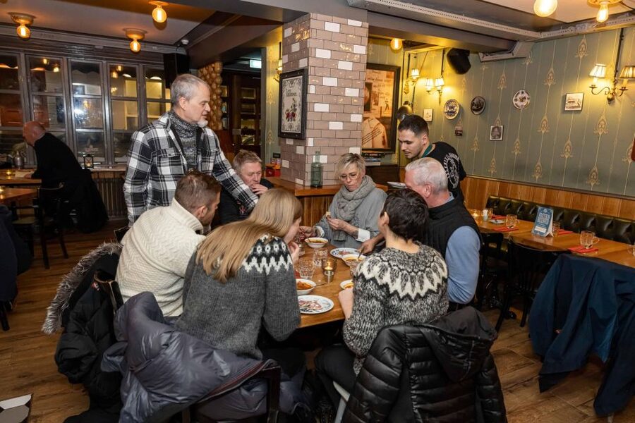 Reykjavik: Icelandic Food Tour - Stop One in Reykjavík: The first hour of warm Icelandic comfort