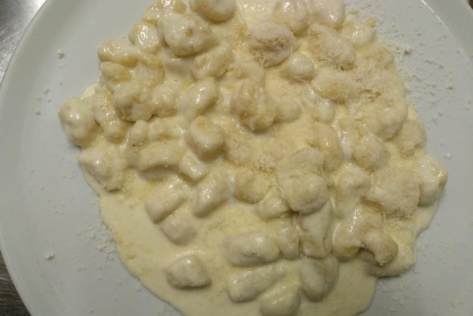Roman Food Tour with Visit to the Trionfale Food Market - What this Rome food tour is really good at