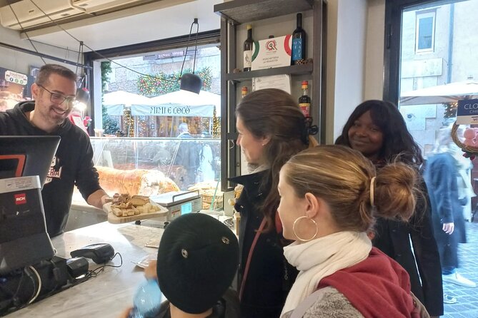 Rome Food Tasting Tour in Trastevere - The food part that matters: six tastings, one wine glass