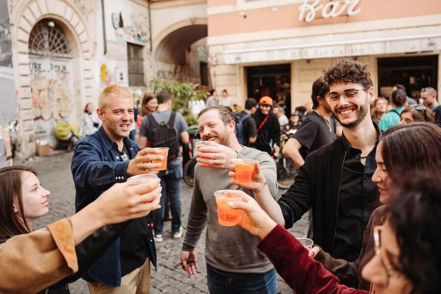 Rome Food Tour: Trastevere Aperitivo, Wine & Pasta Dinner - Entering Trastevere the Roman way: aperitivo first