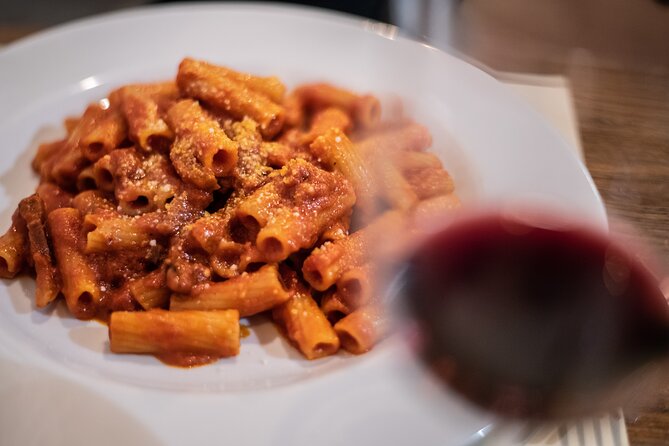 Rome Food Tour & Wine: Trastevere & Campo de' Fiori Like a Local - Piazza Farnese meeting point: starting where the story begins