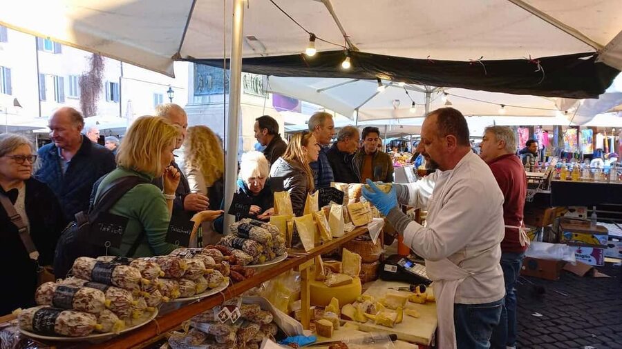 Rome: Guided Food Tasting Tour in Trastevere - Campo de’ Fiori market stop: where morning energy shapes food