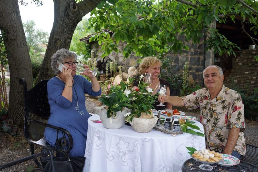 Rome: Private Castelli Romani Wine Tasting Tour - The human side: guides, owners, and small moments
