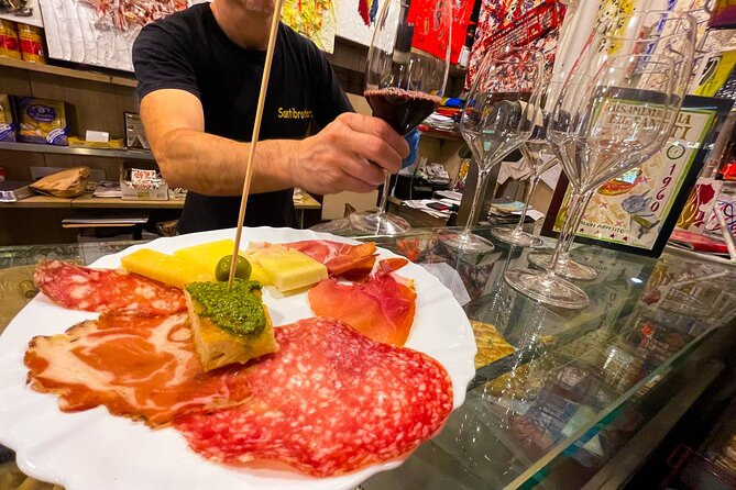 Rome Super Local Street Food Tour in Old Monteverde Neighborhood - Stop 4: Viale dei Quattro Venti Bakery and Pizza Rossa Street-Food Style