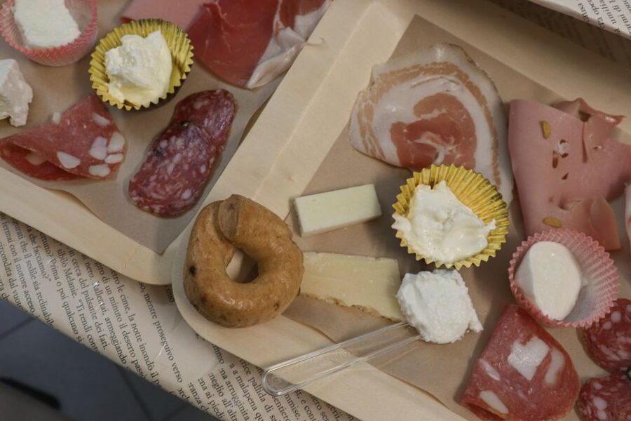 Rome: Trastevere and Campo de Fiori Food Tour - La Norceria di Iacozzilli: guided tasting stops that feel local