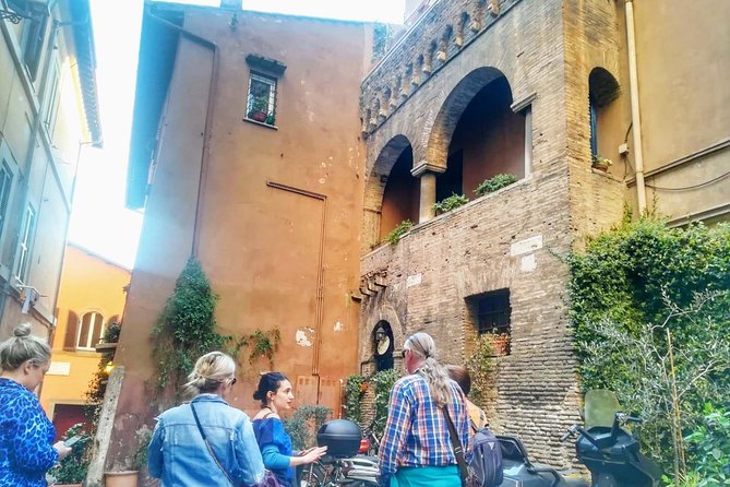 Rome: Trastevere Food Tour Wine Tasting and Local Expert Guide - What you’ll actually taste (and why it’s more than snacks)