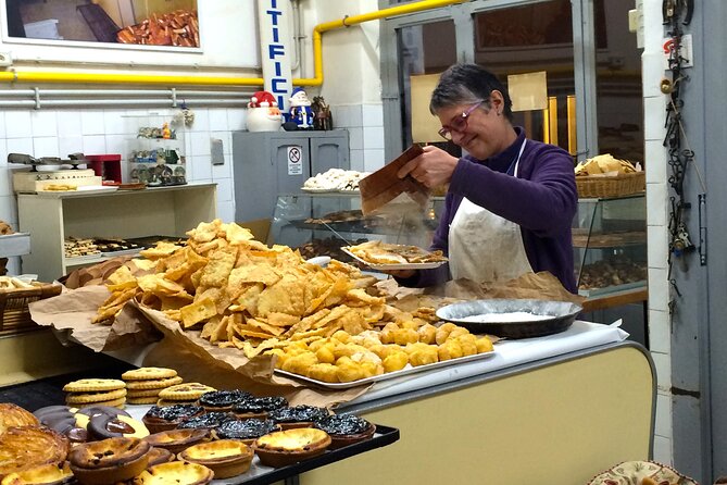 Rome: Trastevere Ultimate Food Tour by Do Eat Better - Stop 5: Piazza San Cosimato and Artisanal Gelato Finale